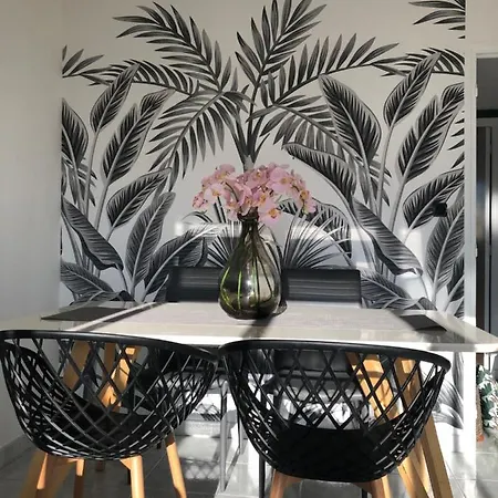 Chez Sandrine Au Beauvallon Апартаменти