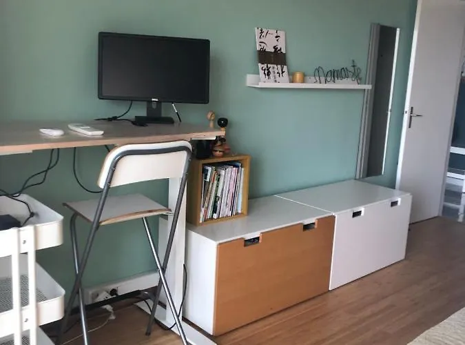 Апартаменты Chez Sandrine Au Beauvallon