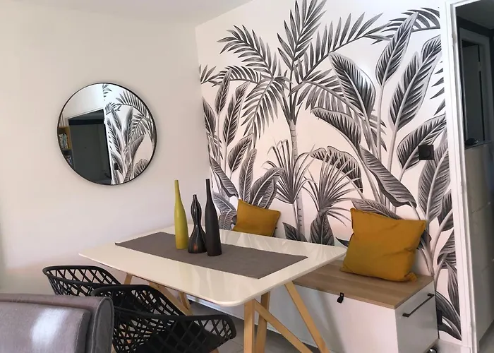 Chez Sandrine Au Beauvallon Апартаменты